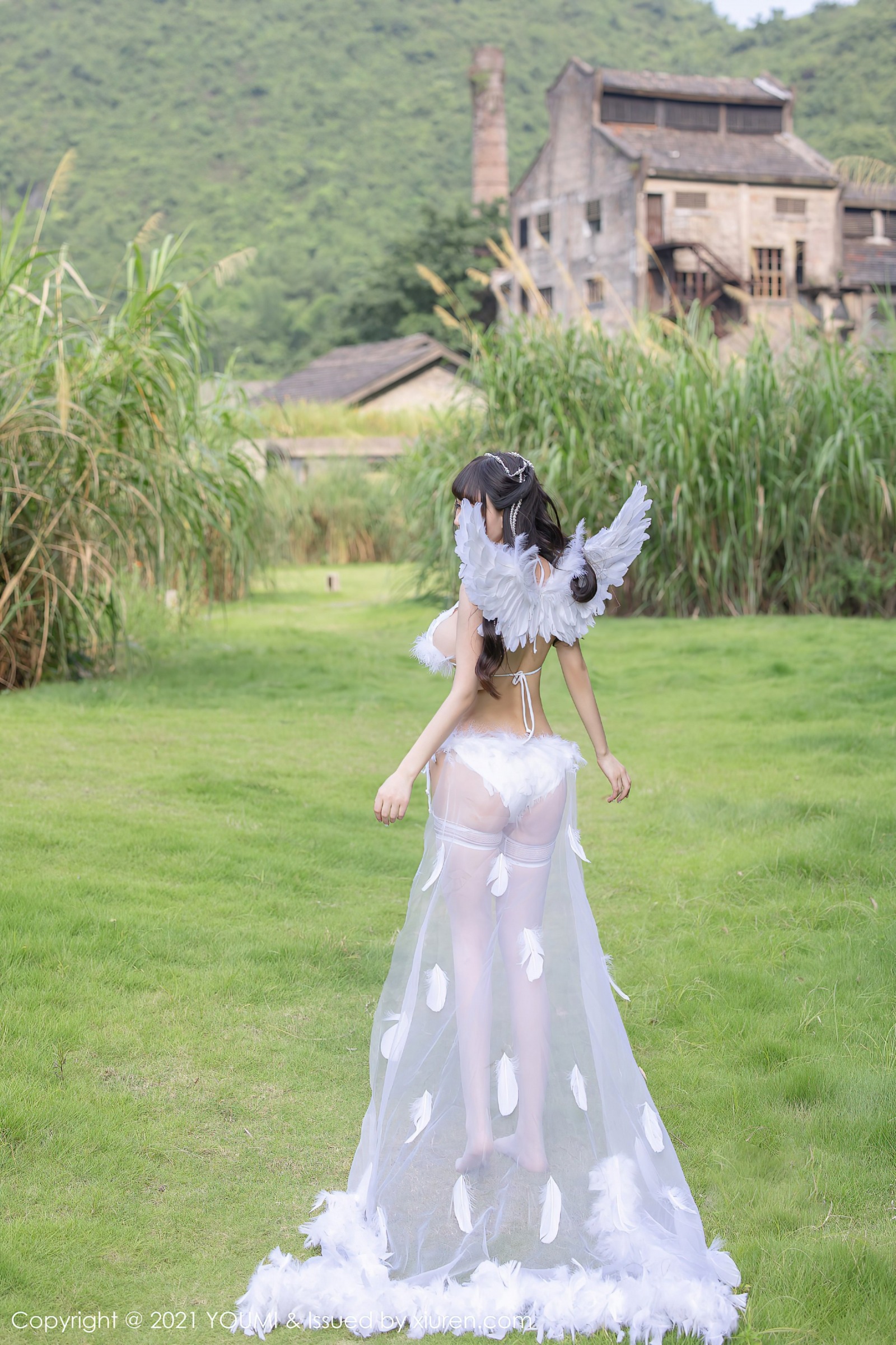 YouMi Vol.691: Zhu Ke Er (朱可儿Flower) [P24]